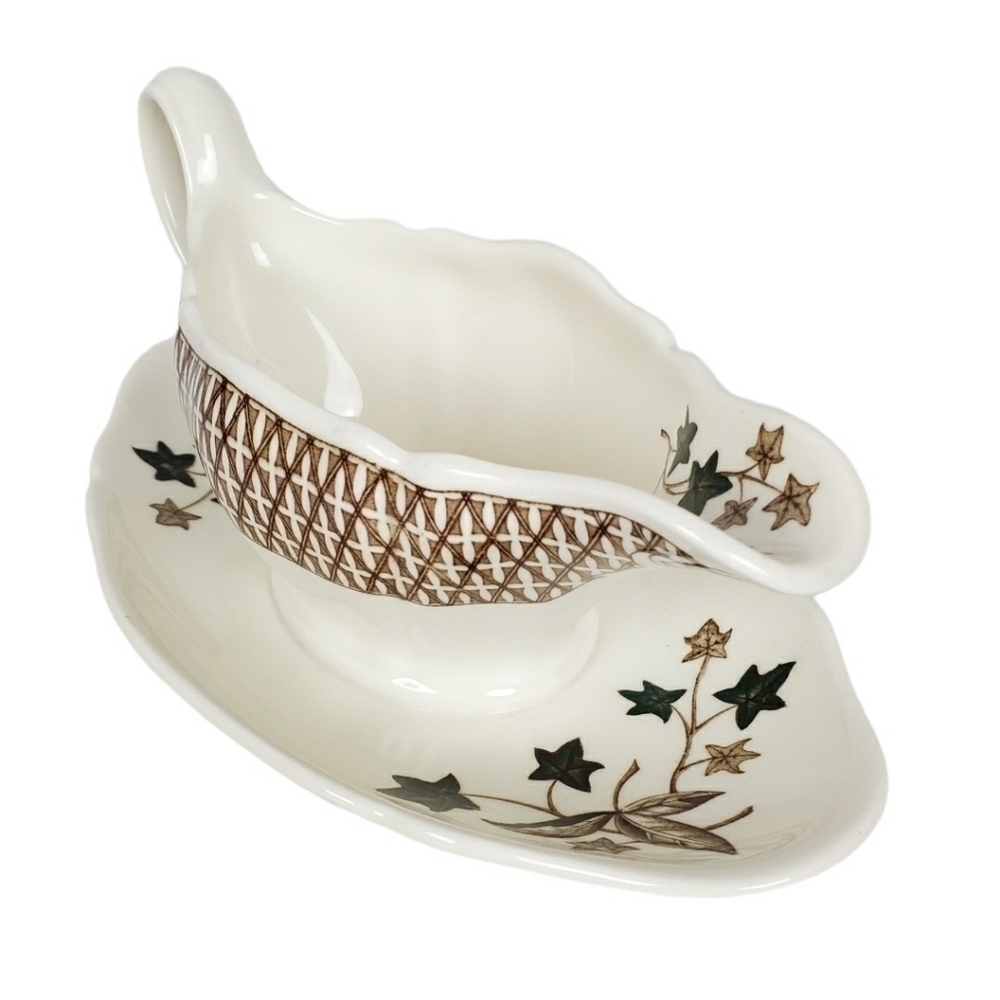 VTG Wedgwood Gravy boat Avocado Ivy